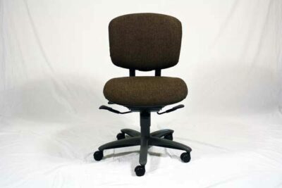 brown ergonomic task chair