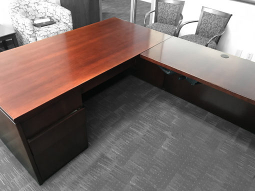 Office Liquidation Pre-Own Executive  U shape Desk.